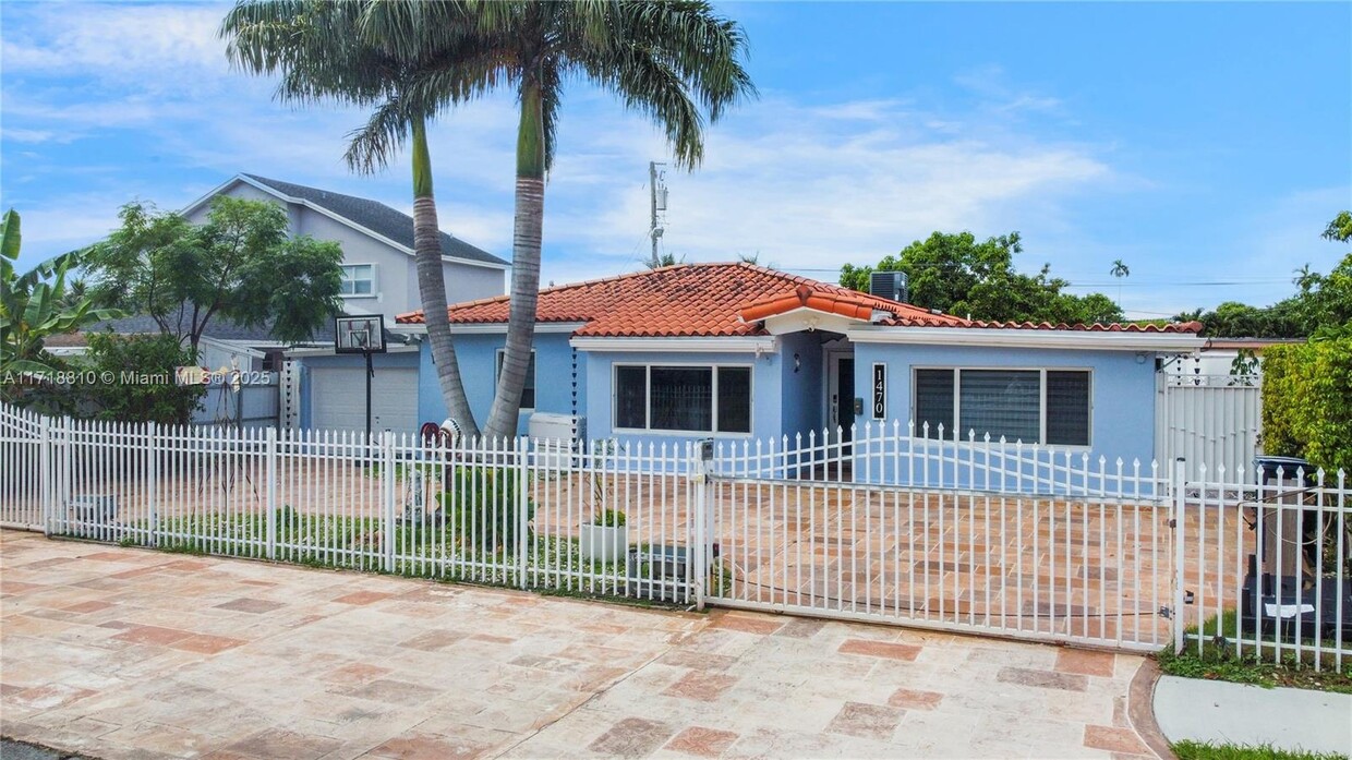 Foto principal - 1470 SW 73rd Pl