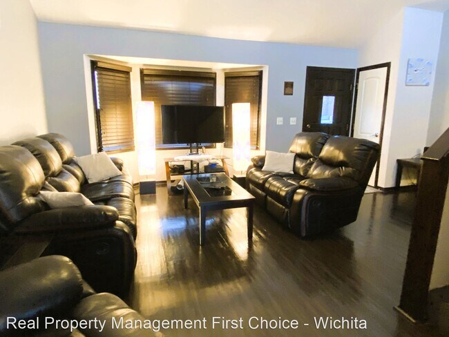Foto del edificio - 4 br, 3 bath House - 6112 Juno Ct