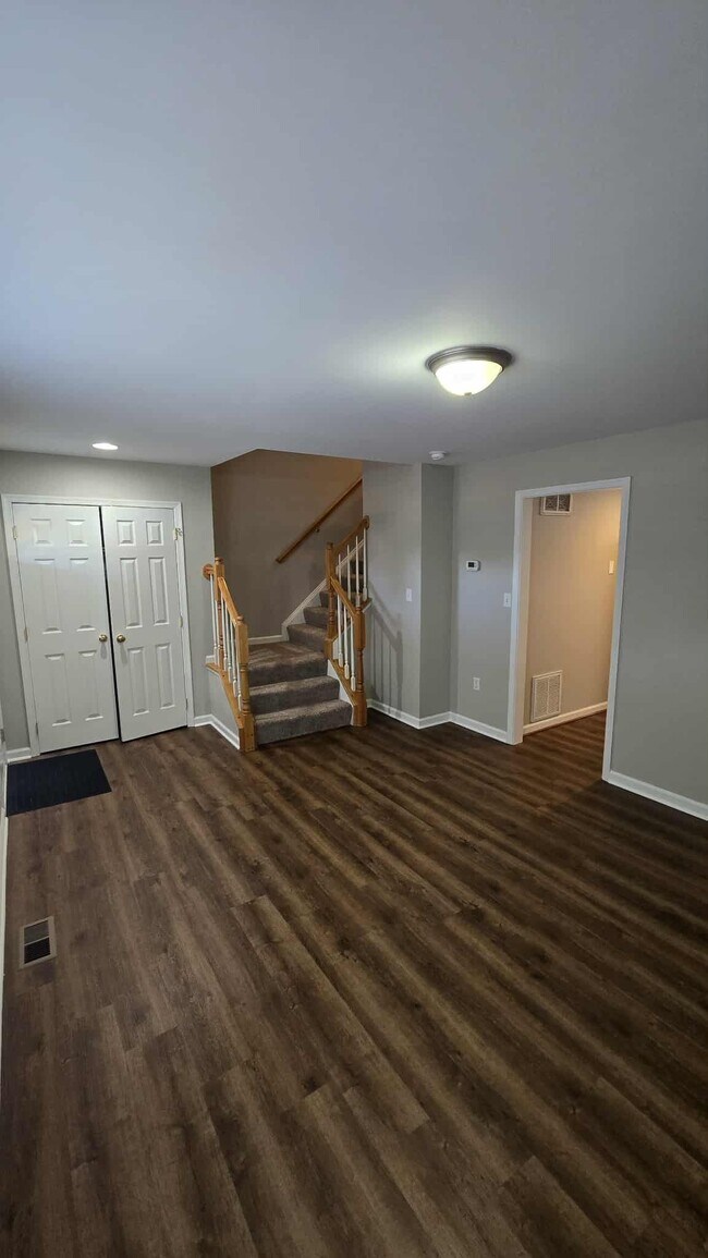 Foto del edificio - 511 National Ave