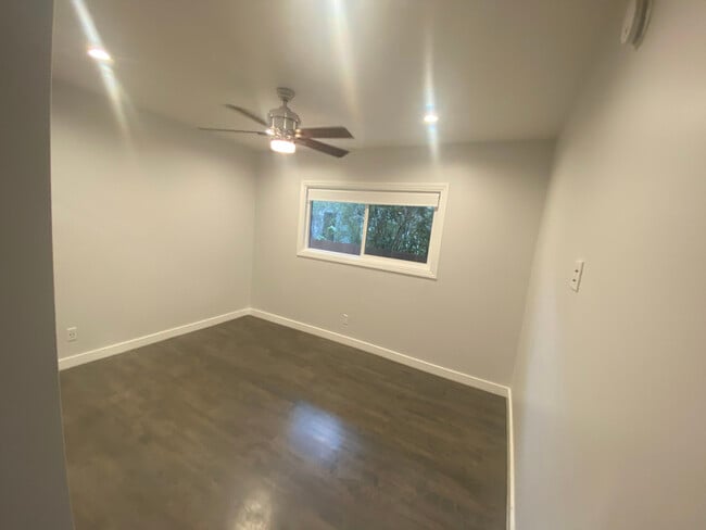 Foto del edificio - 505 N Alfred St