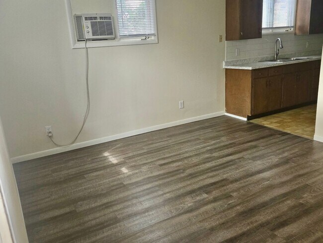 Foto del edificio - 8862 Kephart Ln