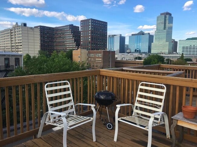 Foto del edificio - 204 6th St