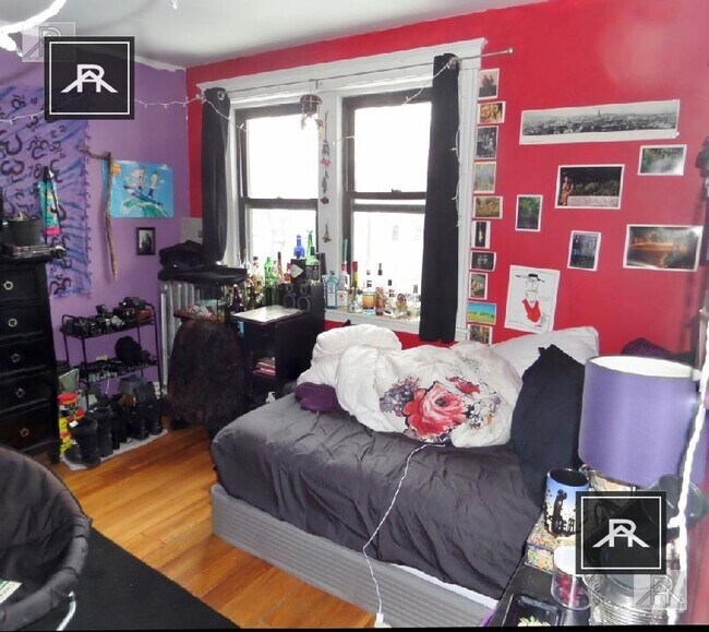 Foto del edificio - 4 bedroom in Brighton MA 02135