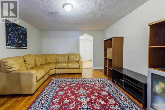 Building Photo - 290 Bogert Ave