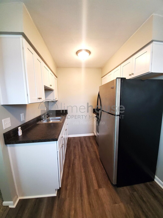 Building Photo - 4314 Dunning Rd