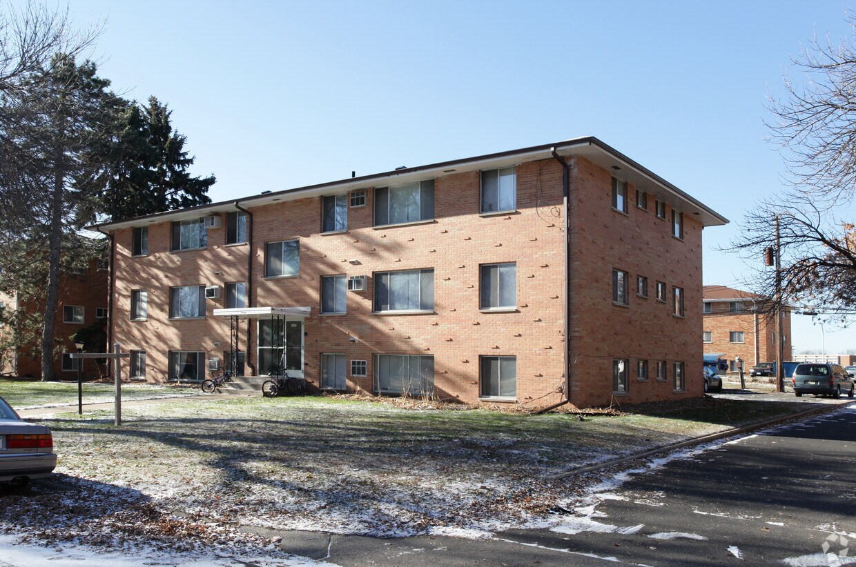 Building Photo - 7434 Oliver Ave S