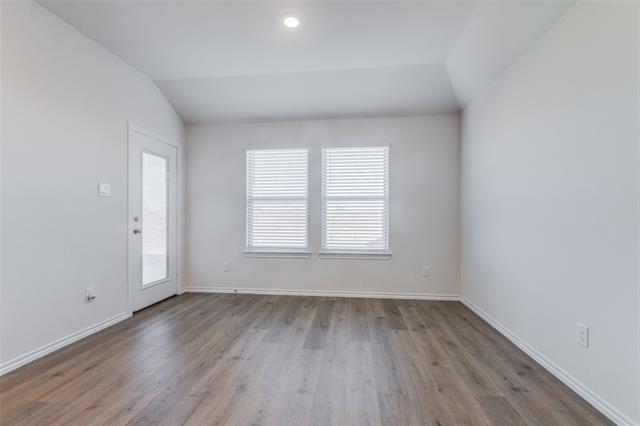 Foto del edificio - 918 Buttercup Dr