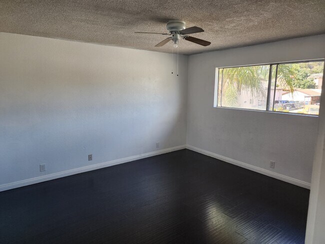 Building Photo - 4122 Floral Dr