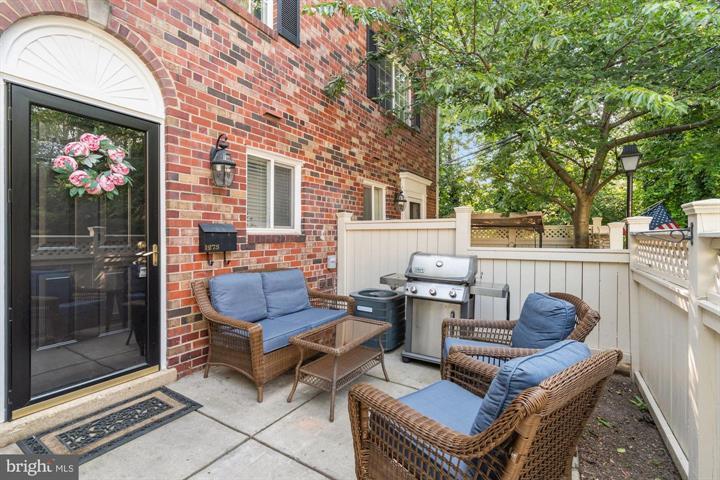 Primary Photo - 1273 N Van Dorn St