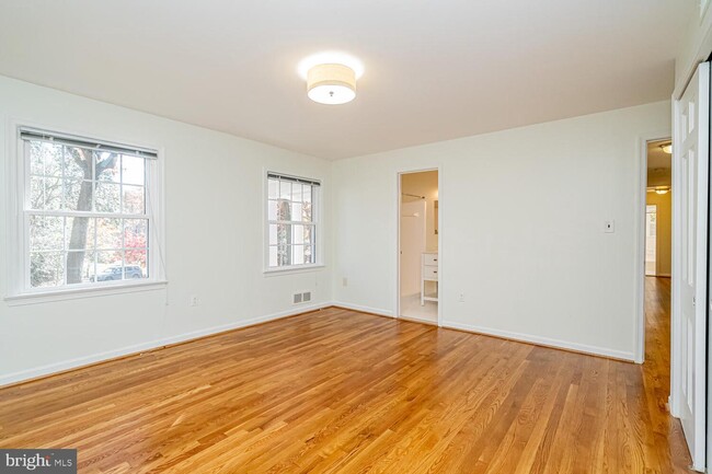 Building Photo - 12126 Stirrup Rd