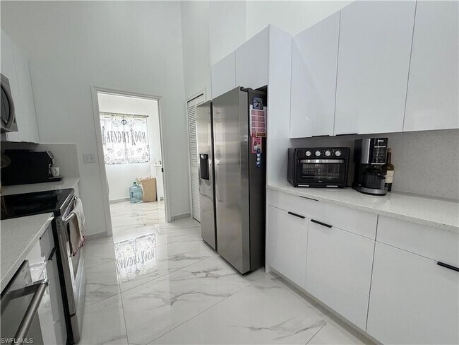 Foto del edificio - 7786 Scarlet Ct