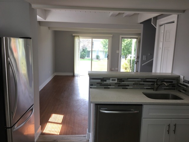 Building Photo - 313 Meadow Green Ln