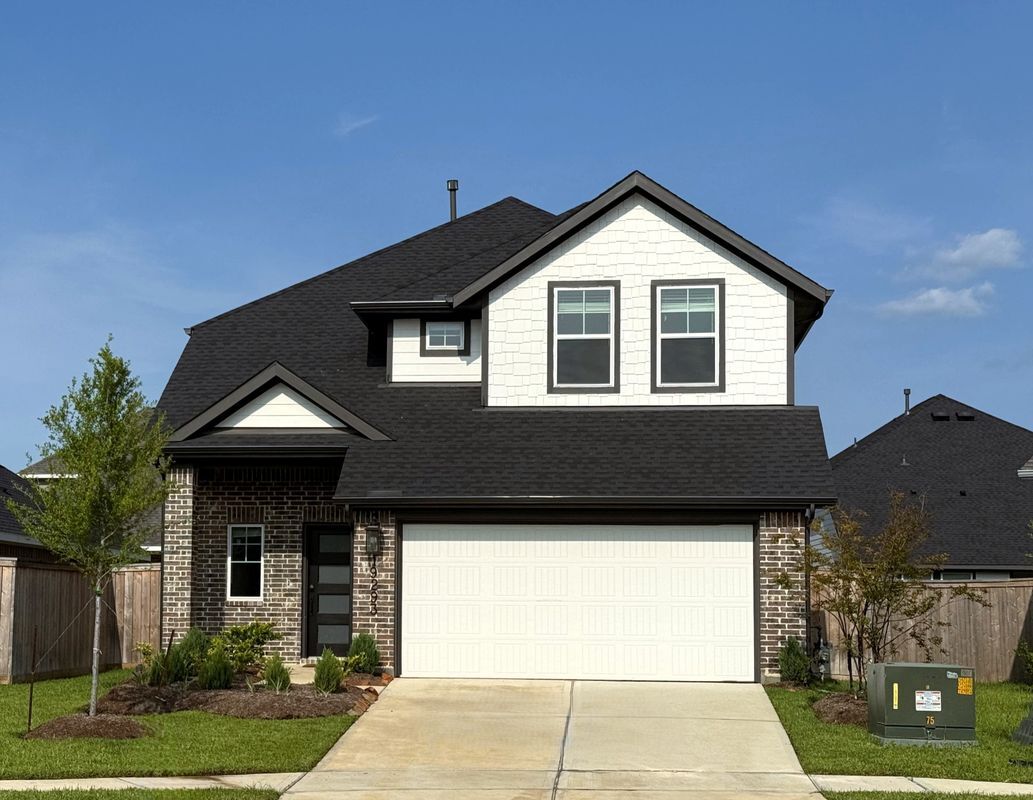 Foto principal - 15317 Hazel Firs Ln