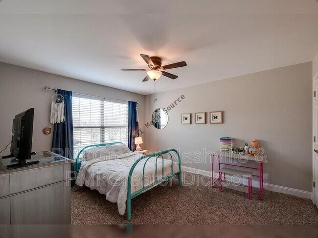 Foto del edificio - 5503 Saddlewood Ln