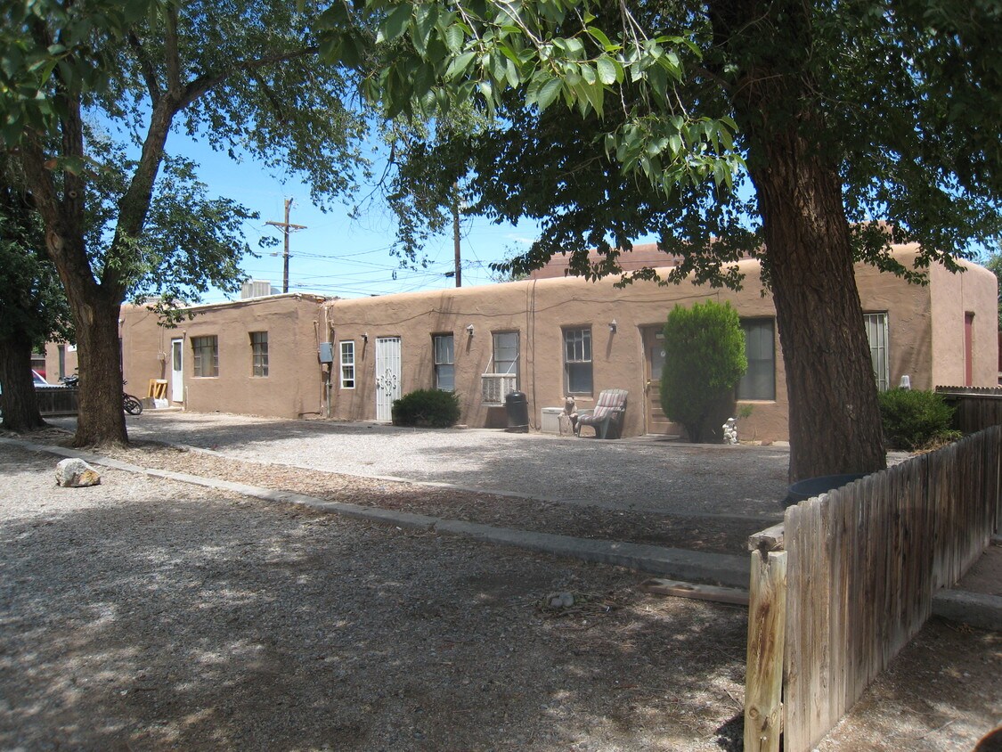 Foto principal - 7524 2nd St NW
