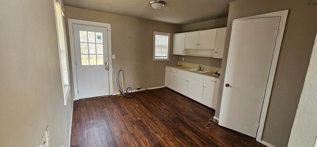 Foto del edificio - 1633 Lucas Ave