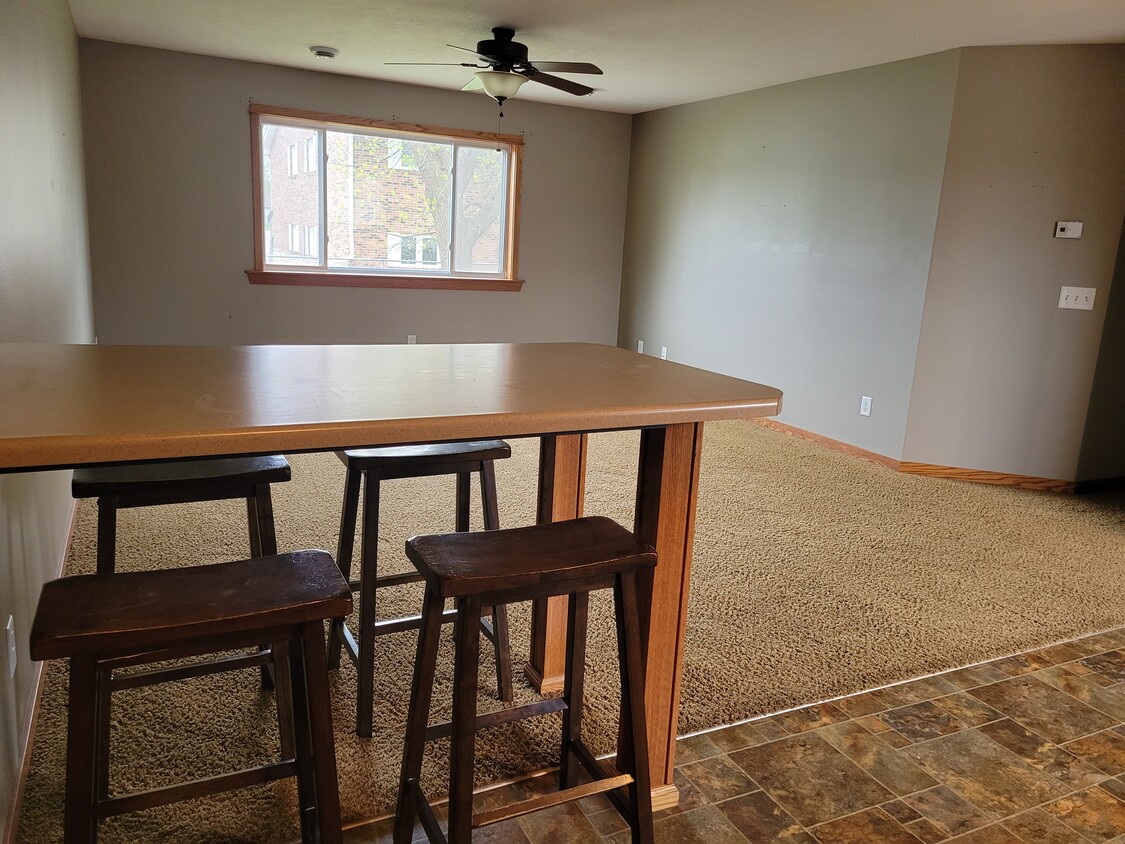 Primary Photo - 720 Brooklawn Dr