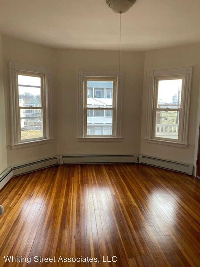 Building Photo - 40 Horace St