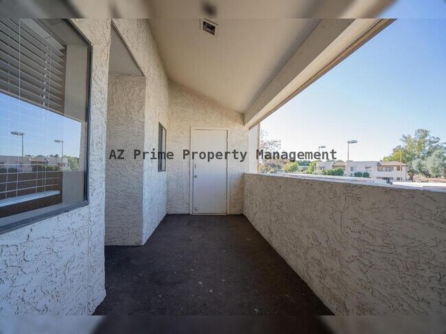 Building Photo - 11026 N 28TH DR UNIT 61, PHOENIX AZ
