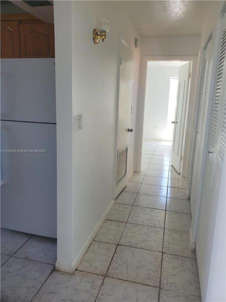 Foto del edificio - 7646 Abbott Ave