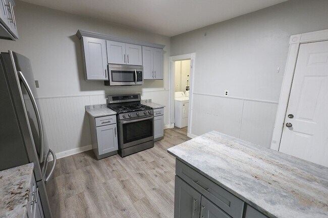 Foto del edificio - 82 Fuller St