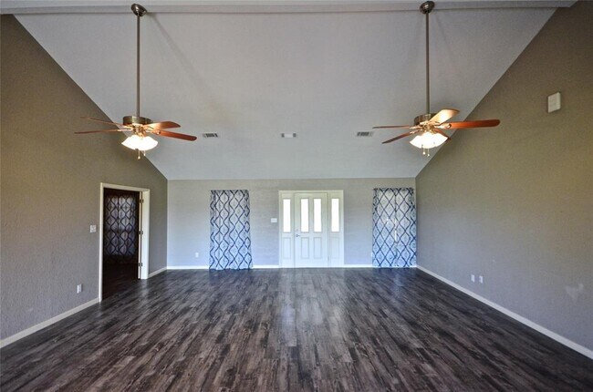 Building Photo - 3543 Tamarisk Ln