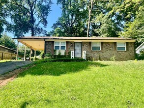 Building Photo - 2915 Ravencroft Dr