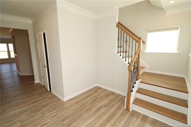 Building Photo - 212 Breeders Cup Way