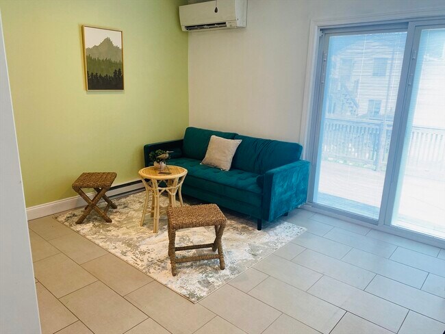 Foto del edificio - 1165 N Shore Rd