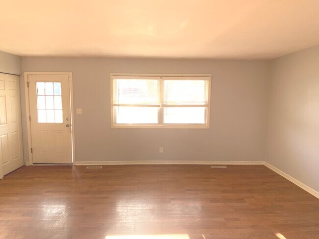 Building Photo - 4124 W Crystal Lake Rd