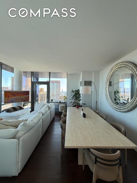 Photo - 200 W 67th St House