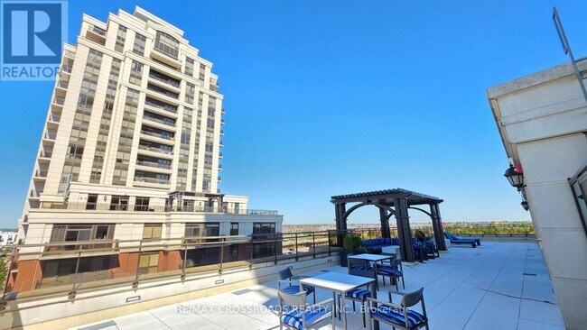 Photo du bâtiment - 9500-9500 Markham Rd
