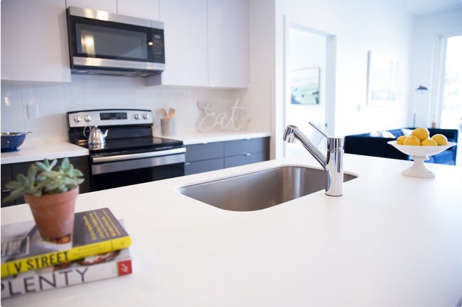 Foto del edificio - Millennium near Kendall Yards