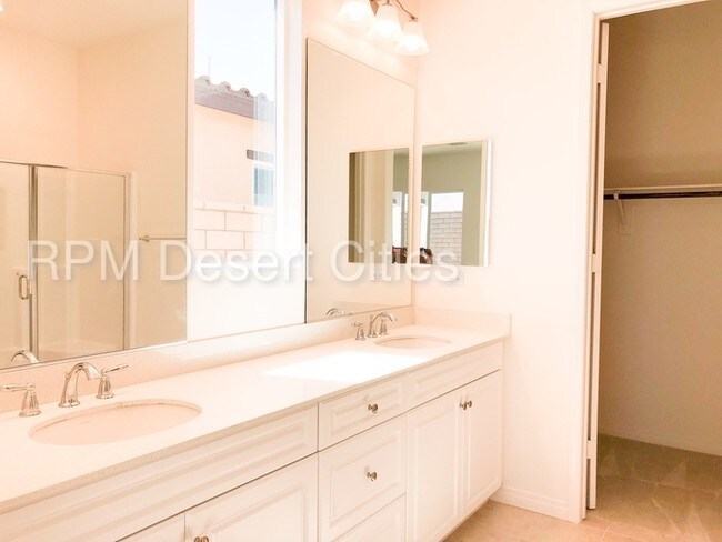 Building Photo - Brand New 55+ Terra Lago home
