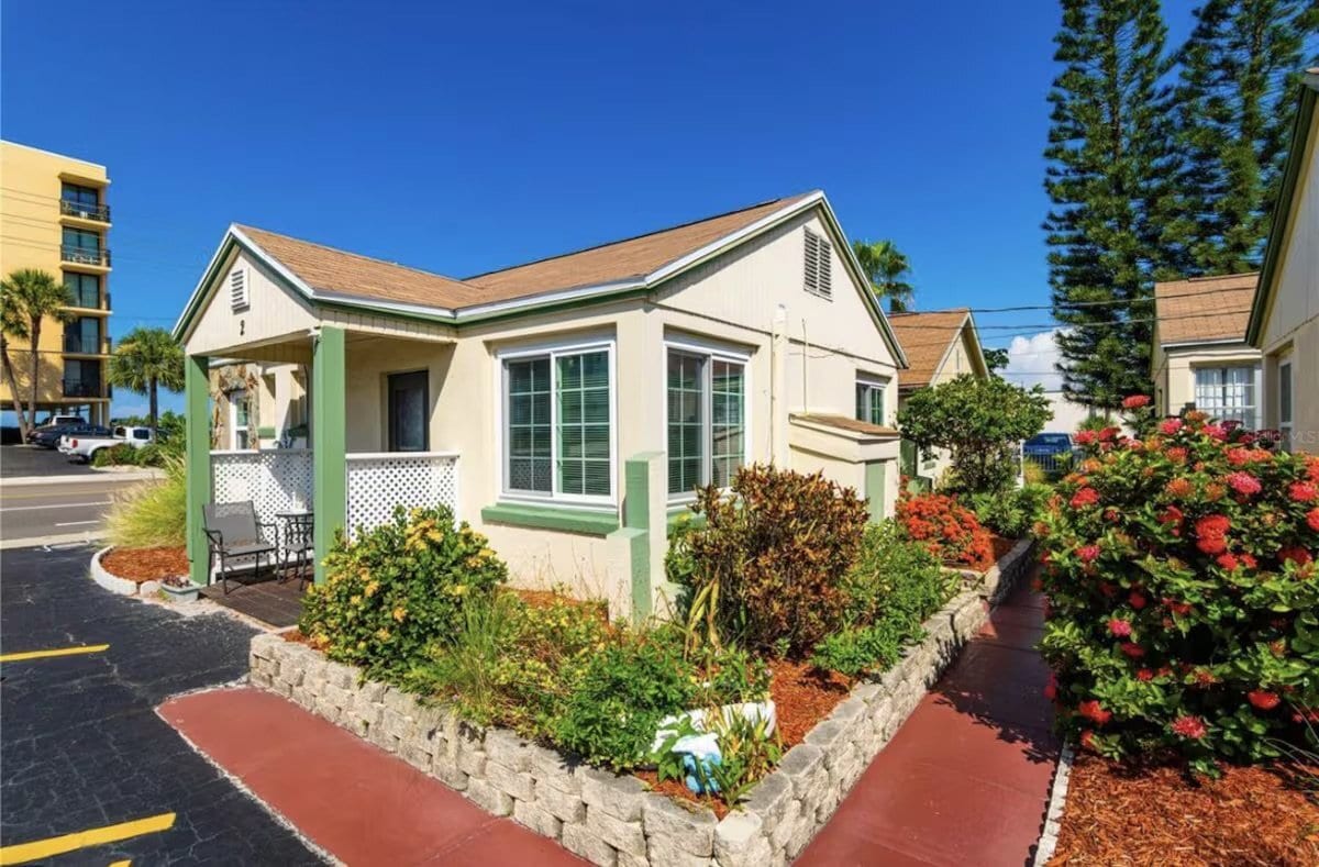 Photo - 14141 Gulf Blvd (Madeira Beach, FL)
