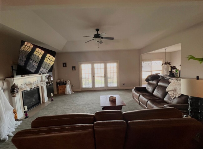 Building Photo - 3813 Liberty Cir