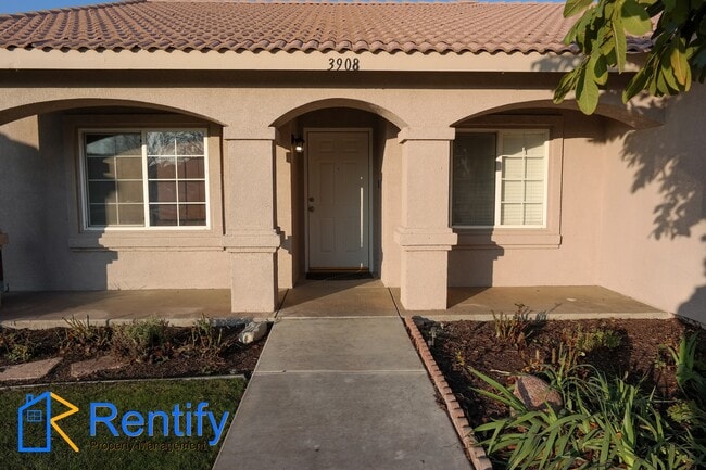 Foto del edificio - 3908 White Sands Dr