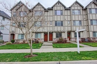 Building Photo - 13747 SW Silent Fox Terrace