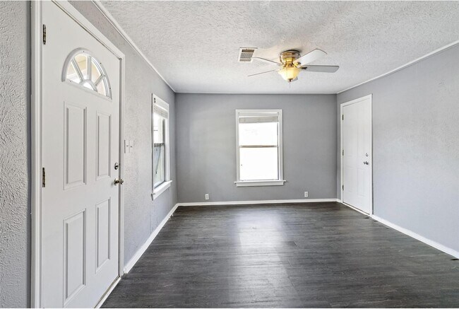 Foto del edificio - 1504 Polk Ave