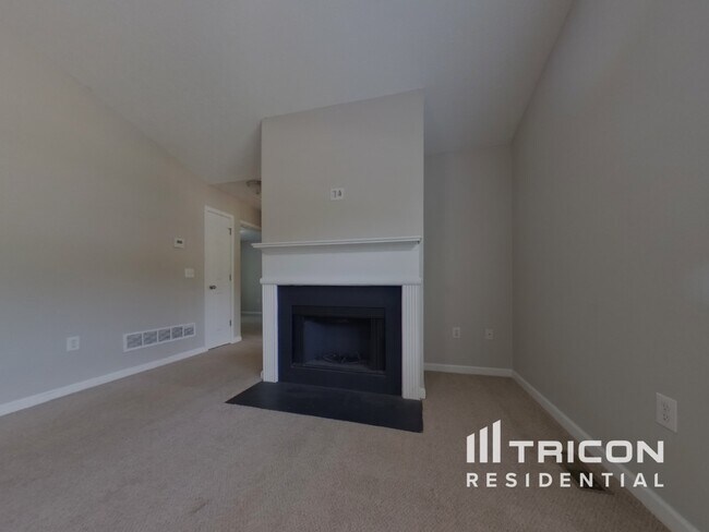 Building Photo - 741 Twin Oaks Lane Dallas GA