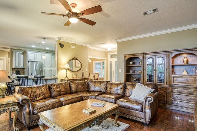 Foto del edificio - Cortez Area | Home | Furnished