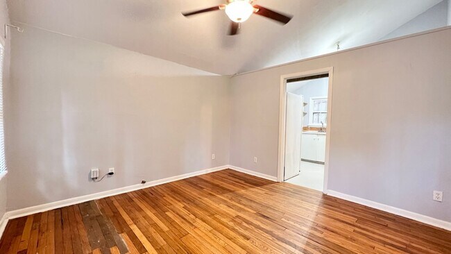 Foto del edificio - 2104 W 7th St