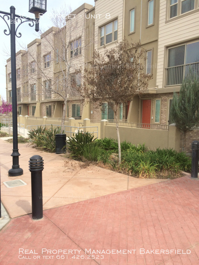 Foto del edificio - 1300 R Street #8