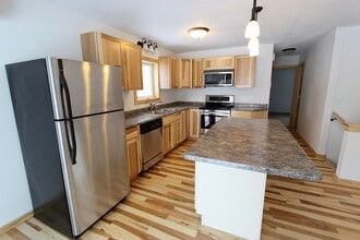 Building Photo - 902 3rd Ave N