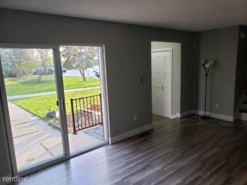 2 br, 1.5 bath Condo 41836 Langley Ln Condo for Rent in Sterling