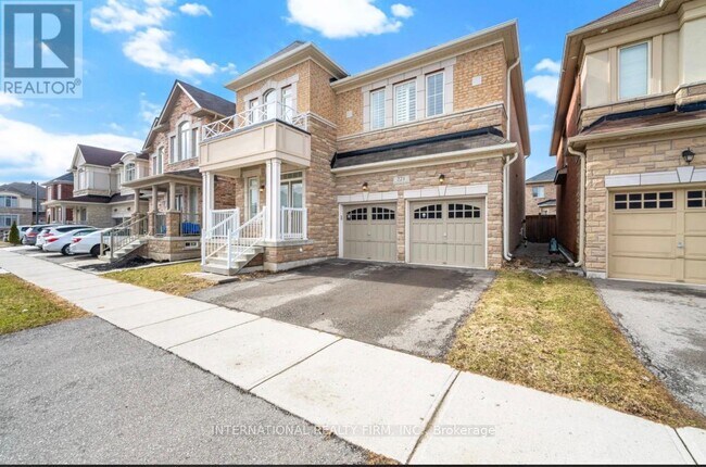 Photo du bâtiment - 221 Etheridge Ave