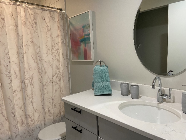 Building Photo - 204 SW Normandy Rd