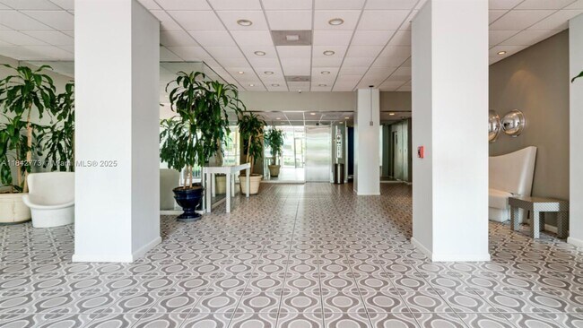 Foto del edificio - 1020 Meridian Ave