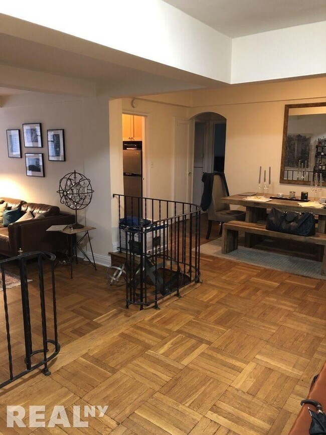 Foto del edificio - 141 E 56th St