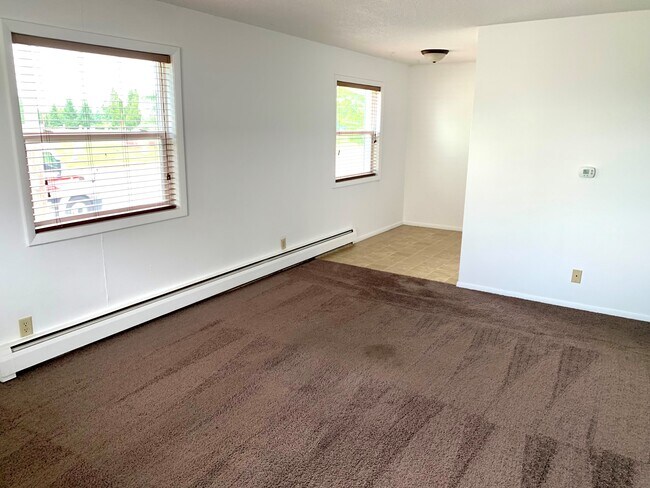 Living room - 2055 Blairs Ferry Rd NE